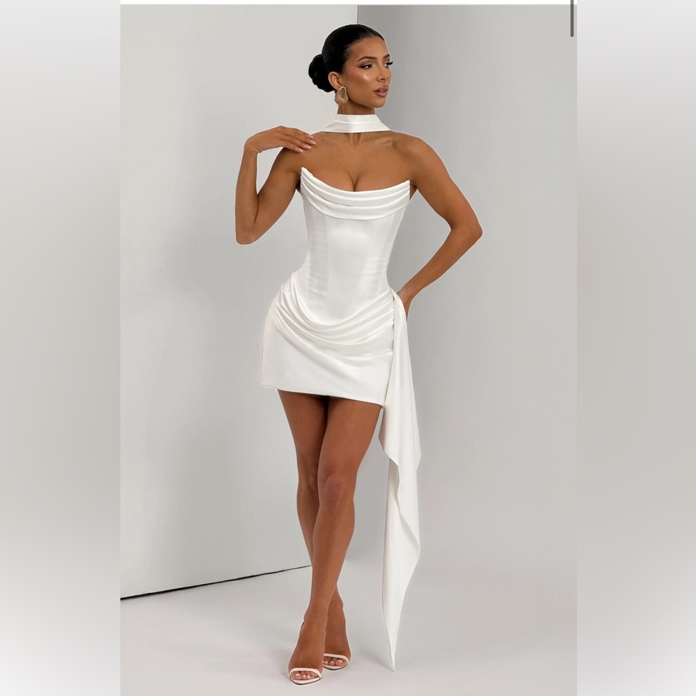 BABYBOO Mona Elegant White Strapless Dress in Ivory